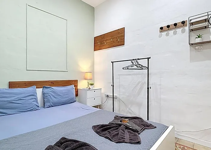 Cozy 4 Next To Valletta! *